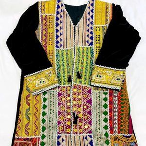 Women long velvet embroidered coat